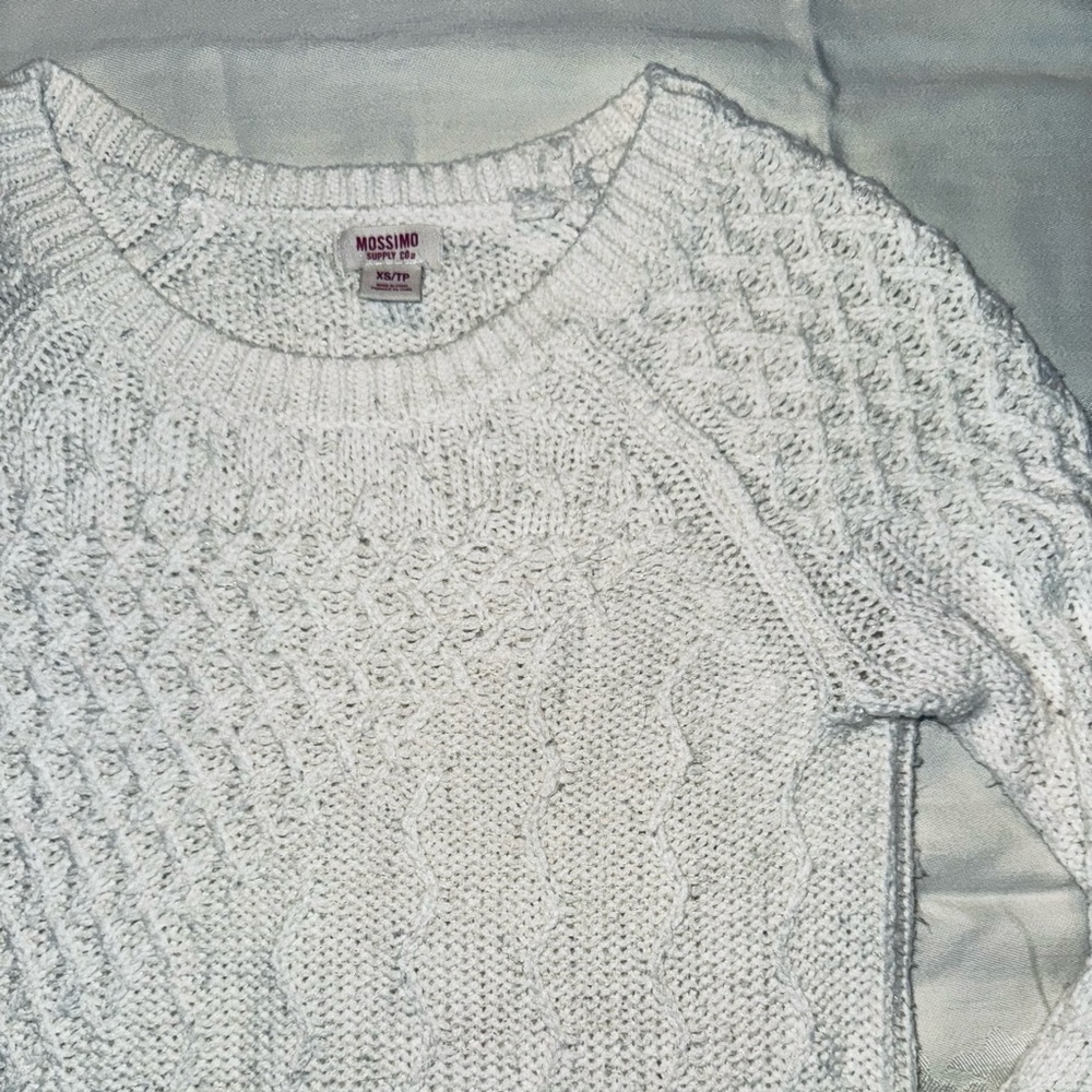 Women’s White Sweater Size XS
